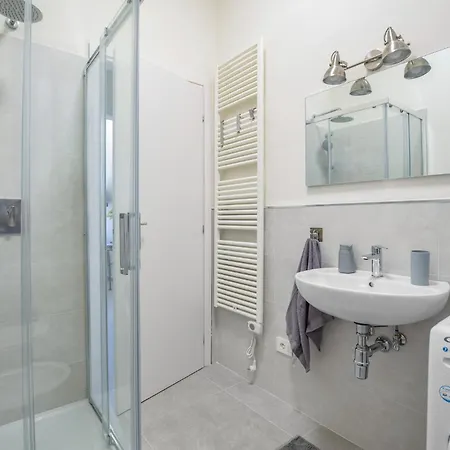 2 Bedroom Stunning In Lido di Camaiore